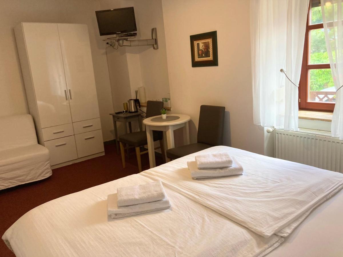 Guesthouse Mikulas Mikulov - Free Parking In The City Center Bagian luar foto