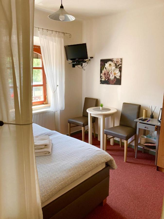 Guesthouse Mikulas Mikulov - Free Parking In The City Center Bagian luar foto