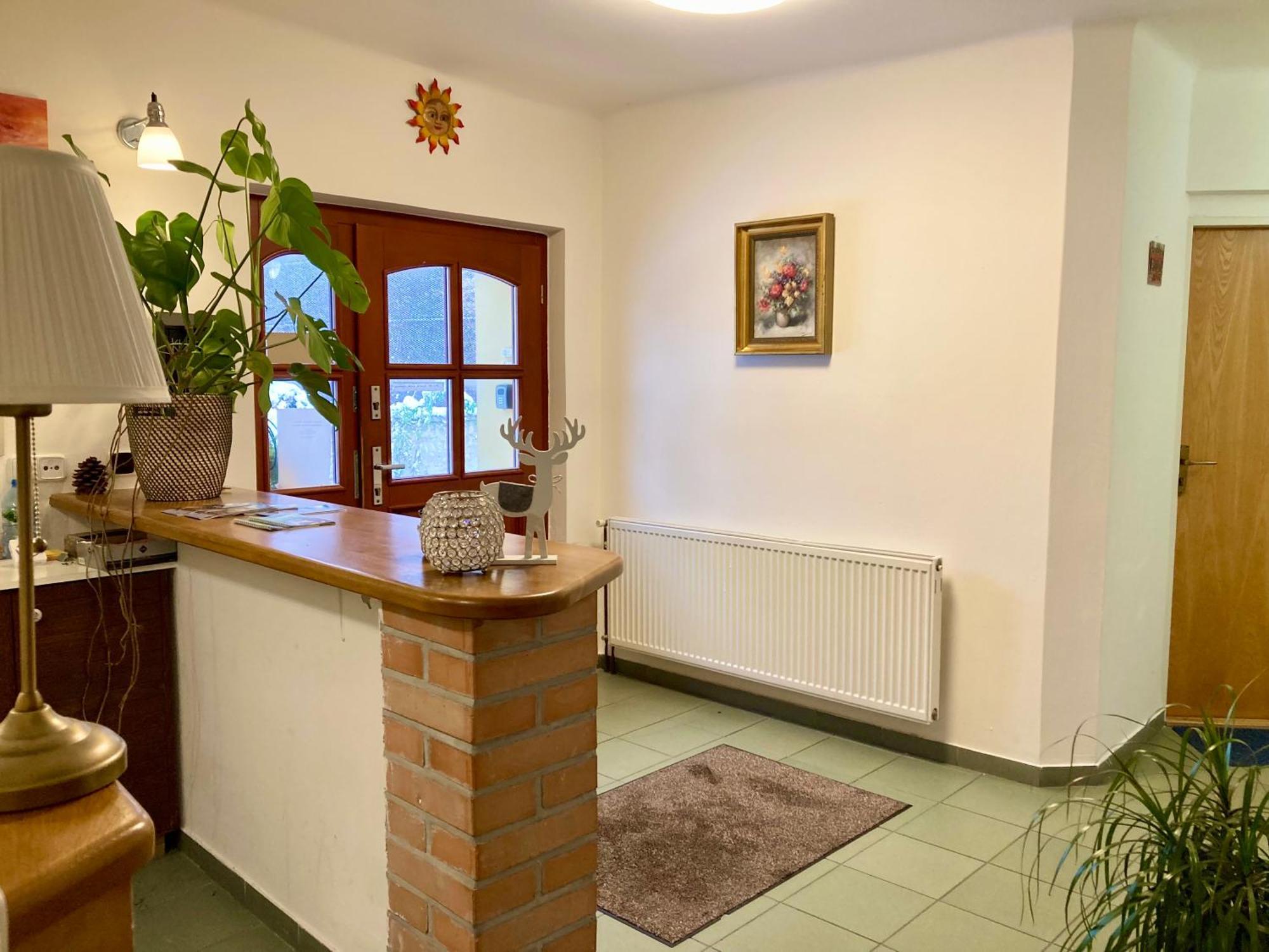 Guesthouse Mikulas Mikulov - Free Parking In The City Center Bagian luar foto