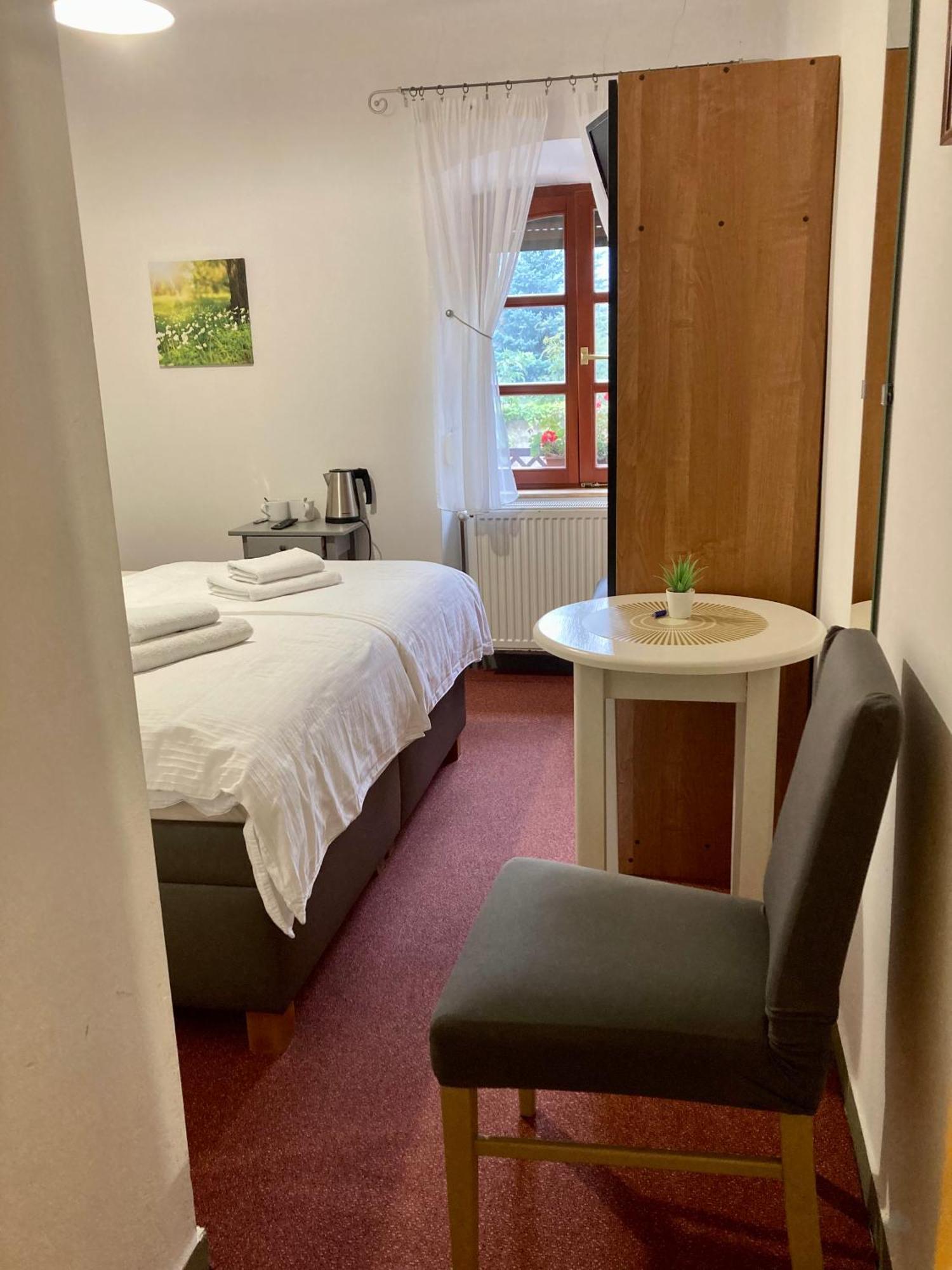 Guesthouse Mikulas Mikulov - Free Parking In The City Center Bagian luar foto