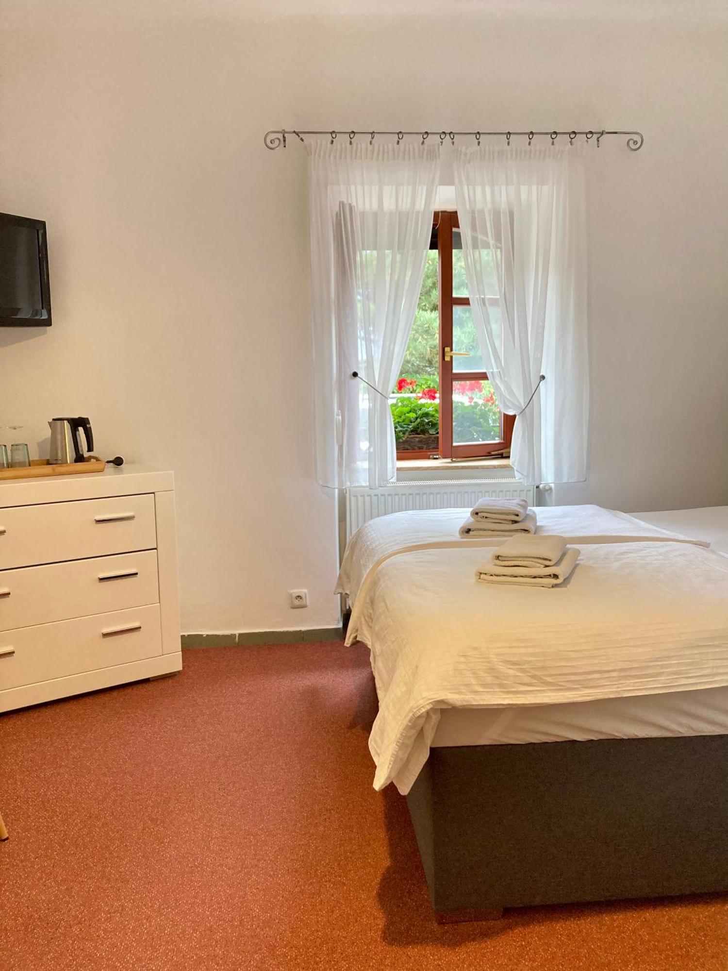Guesthouse Mikulas Mikulov - Free Parking In The City Center Bagian luar foto