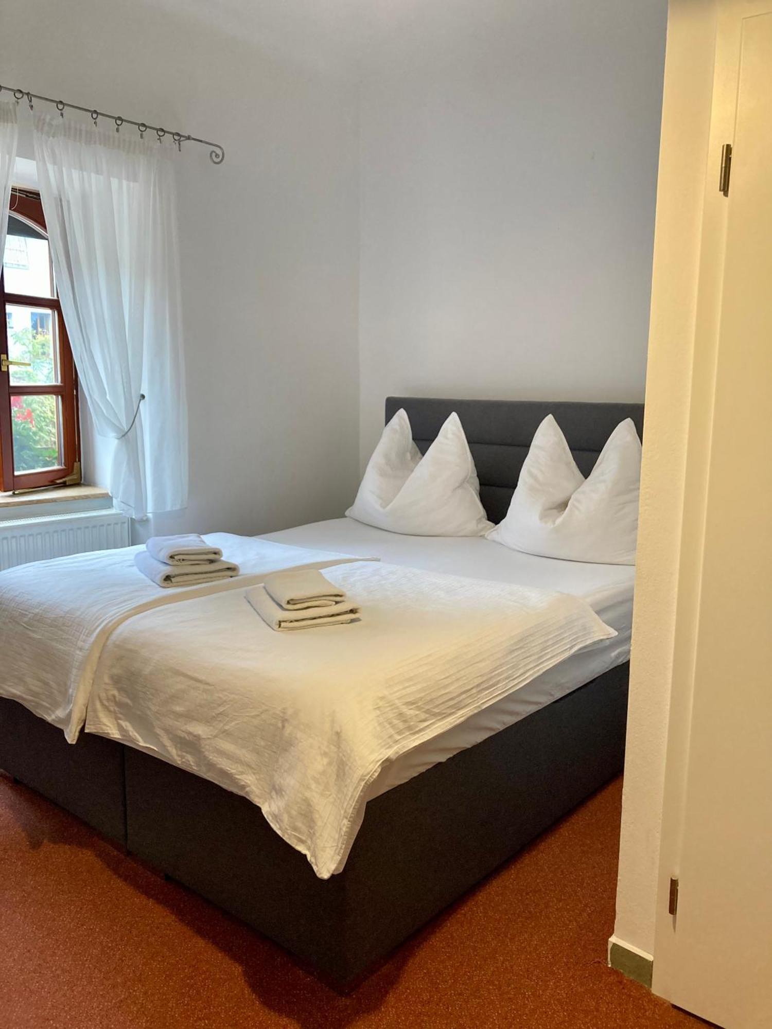 Guesthouse Mikulas Mikulov - Free Parking In The City Center Bagian luar foto