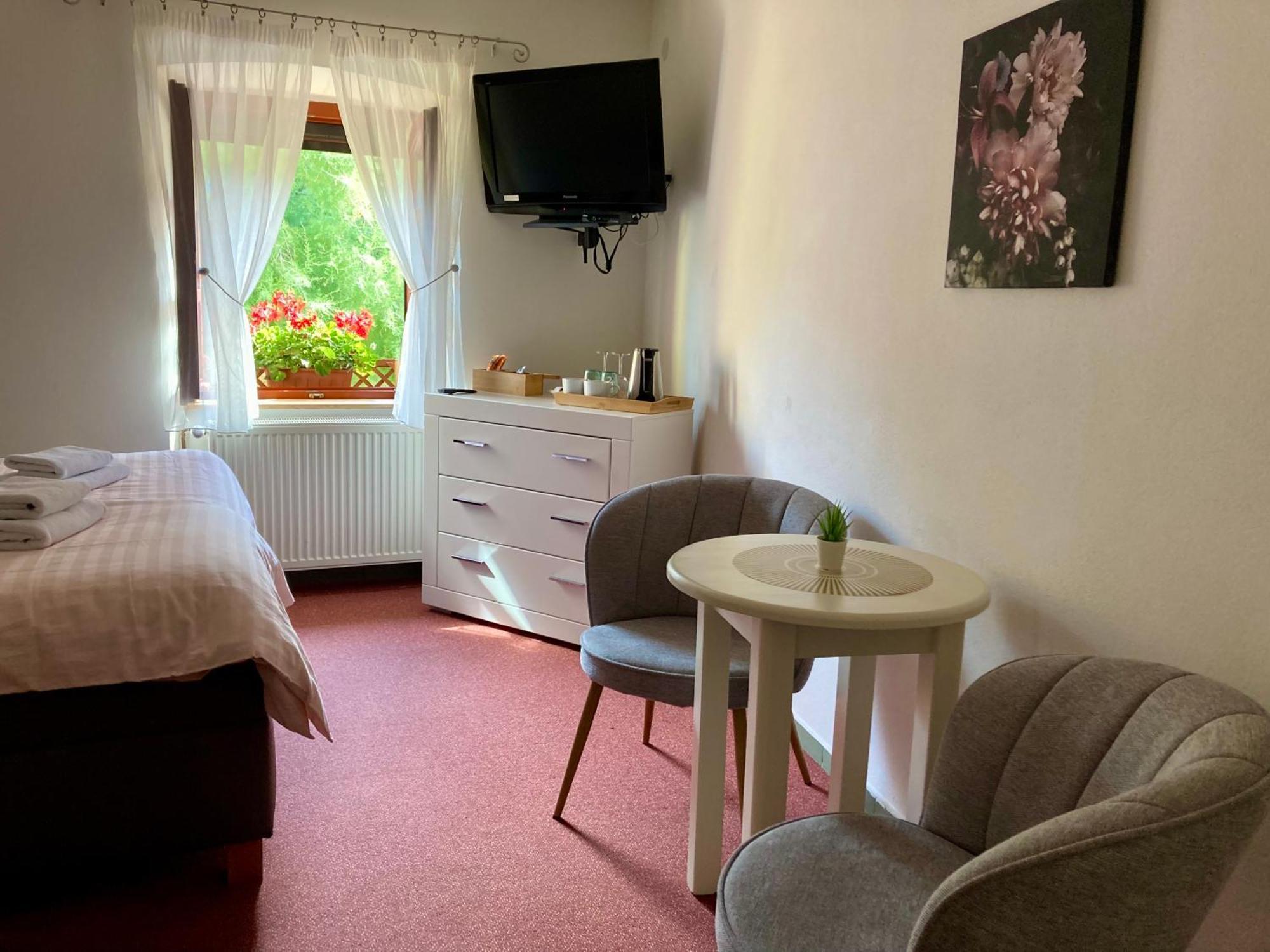 Guesthouse Mikulas Mikulov - Free Parking In The City Center Bagian luar foto