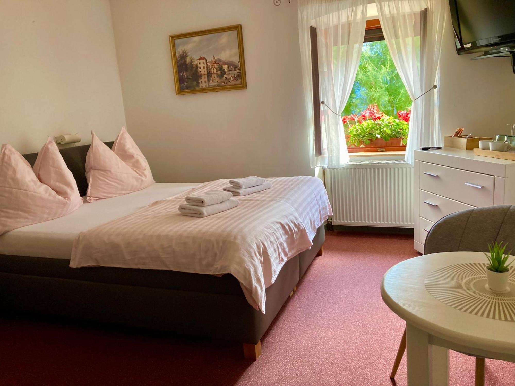 Guesthouse Mikulas Mikulov - Free Parking In The City Center Bagian luar foto